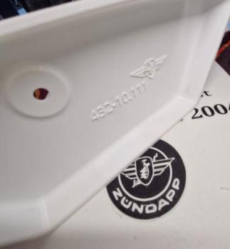 Preview: Zündapp Werkzeugfach Abdeckung Verschlußboden 432-​10.111 aus TPU , Dichtet perfekt ab ! Typ 433 , 437 Combinette